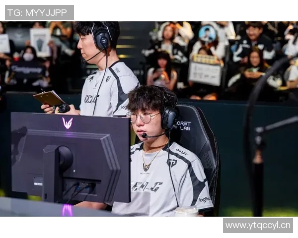 雷霆签下新援球员助阵，备战季后赛取得突破